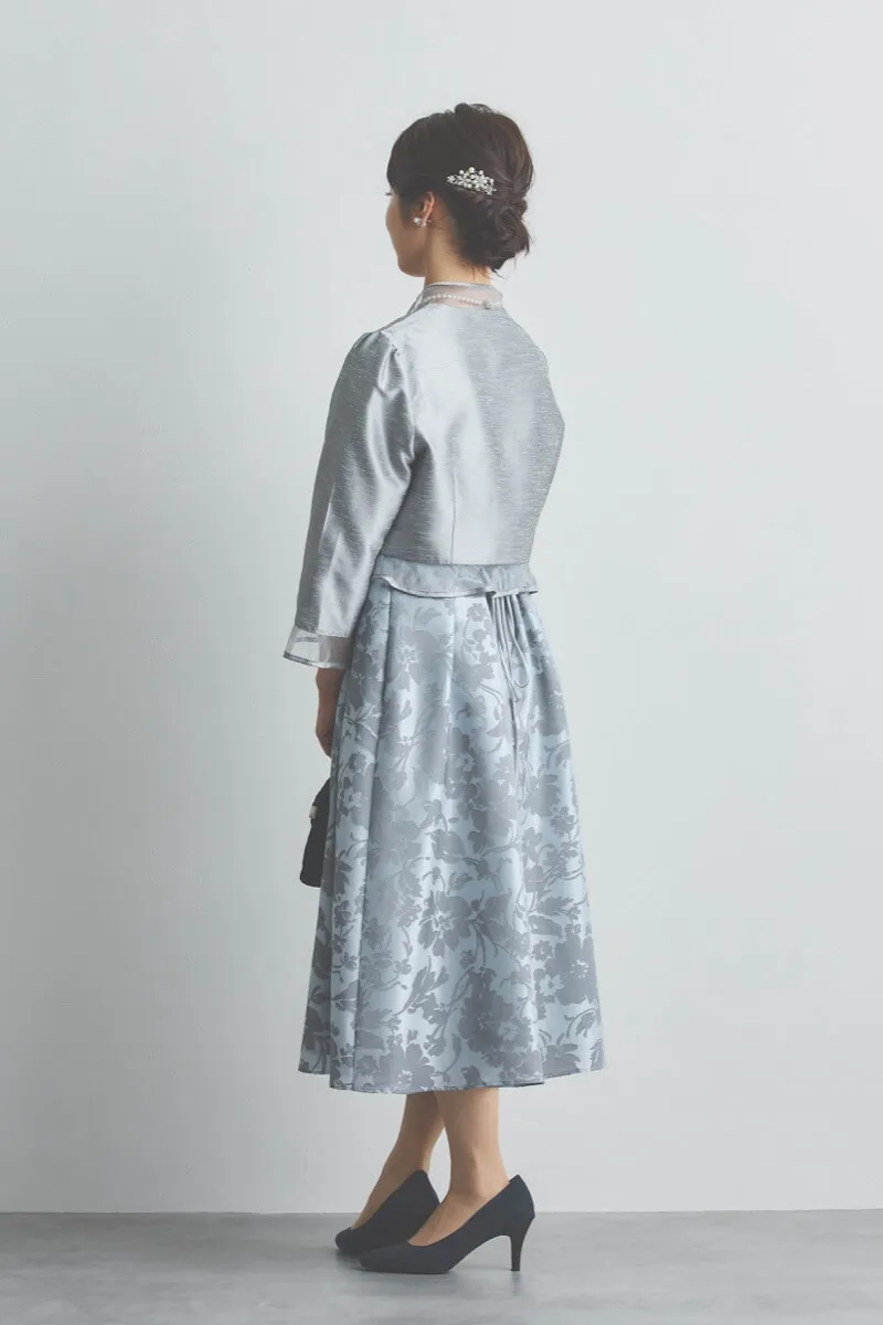 シルバーのシフォンスリーブ花模様ドレス [ 店頭販売価格 42,900円 ]