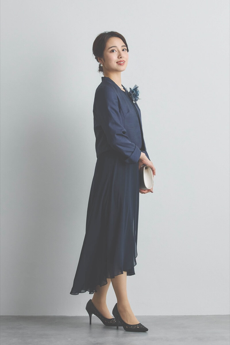 ネイビーのアシンメトリーシフォンドレス [ 店頭販売価格 55,000円 ]