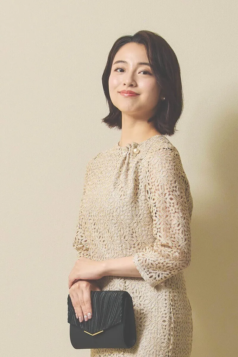 ゴールドのラメクロシェレースドレス [ 店頭販売価格 38,500円 ]