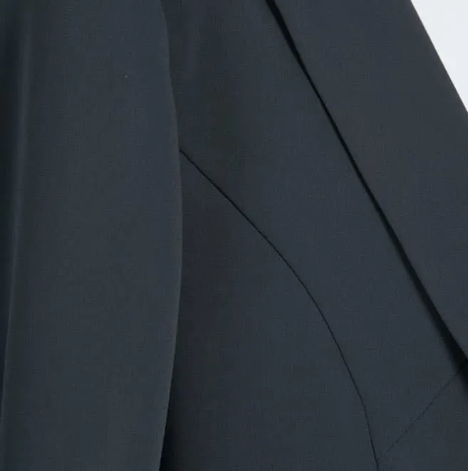 ネイビーの襟付き七分袖ボレロ