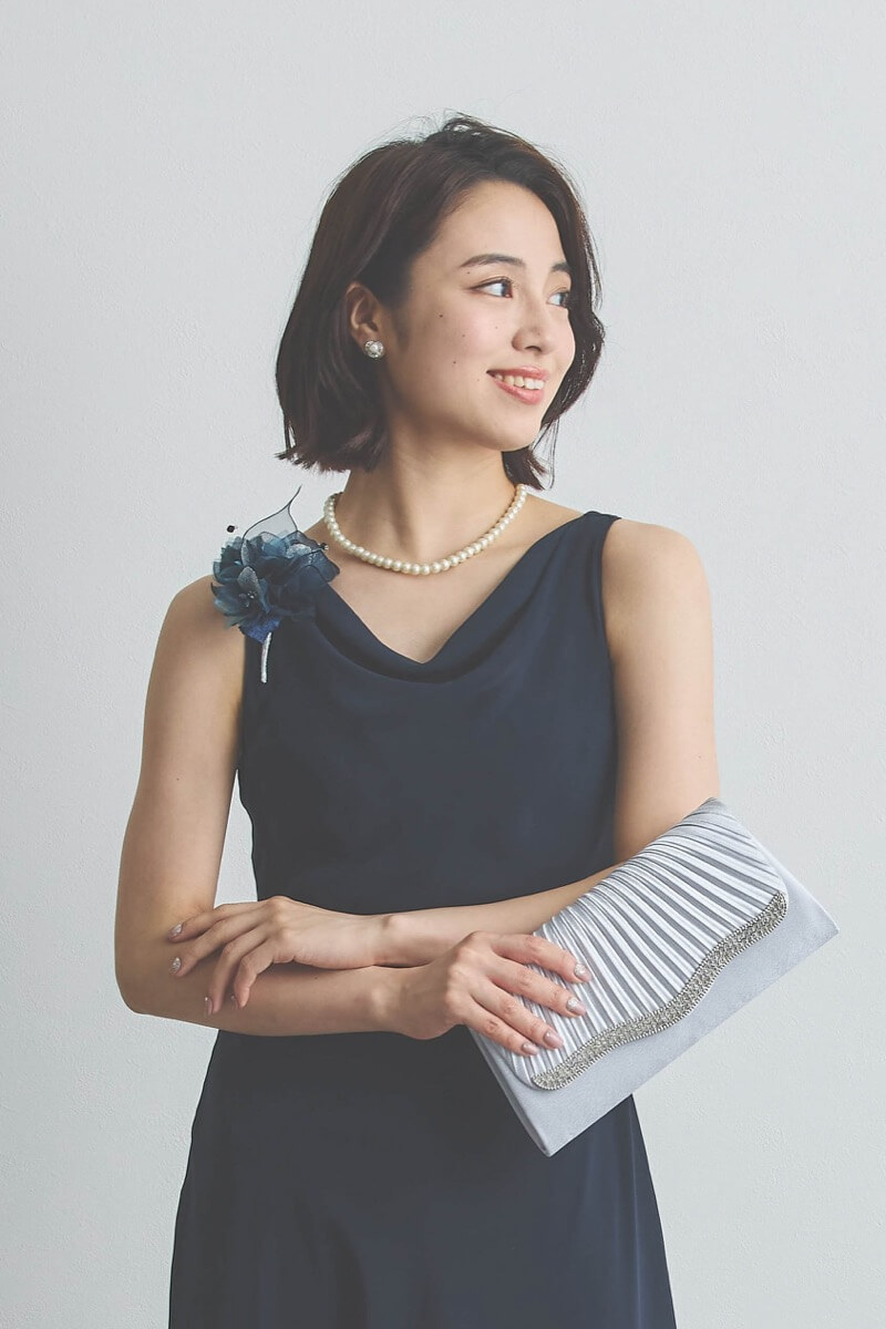 ネイビーのシフォンドレープロングドレス [ 店頭販売価格 42,900円 ]