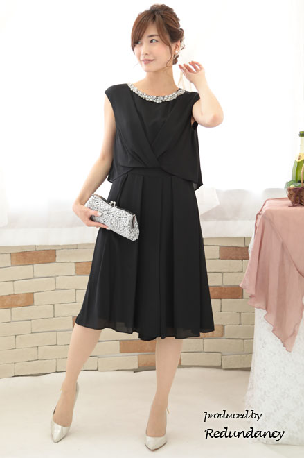 唐草模様のビジュー付きシルバーバッグ