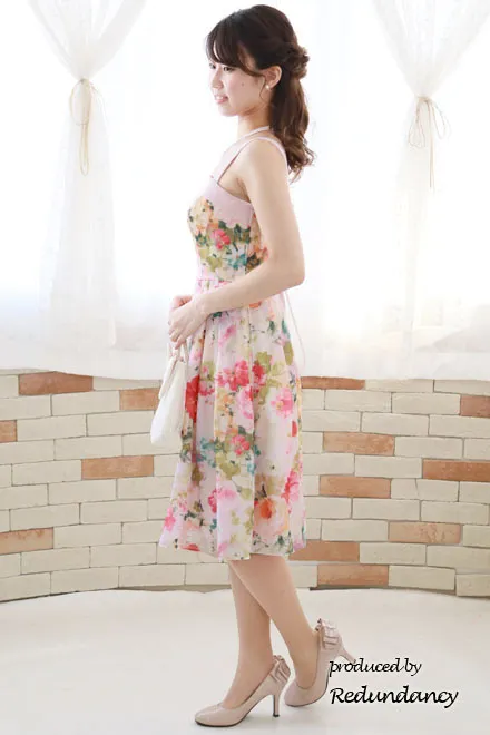 ピンクのカラフルフラワーワイドストラップドレス