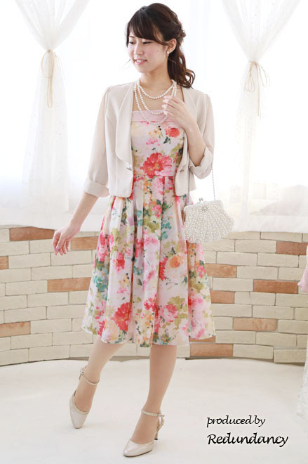 ピンクのカラフルフラワーワイドストラップドレス