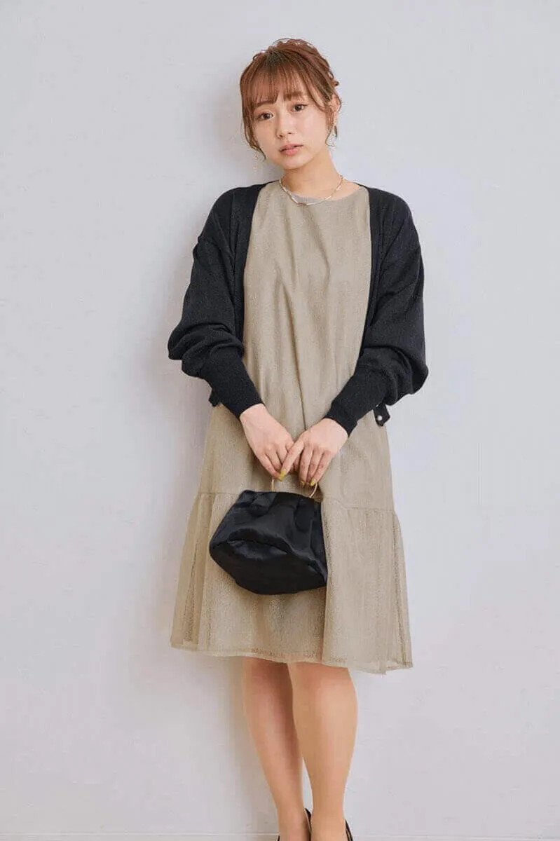 ベージュのメロンチュールショートドレス