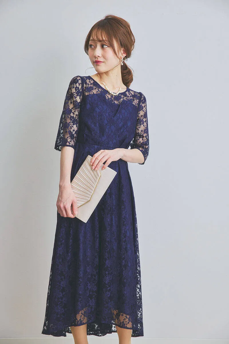 ネイビーの総レースフィッシュテールドレス