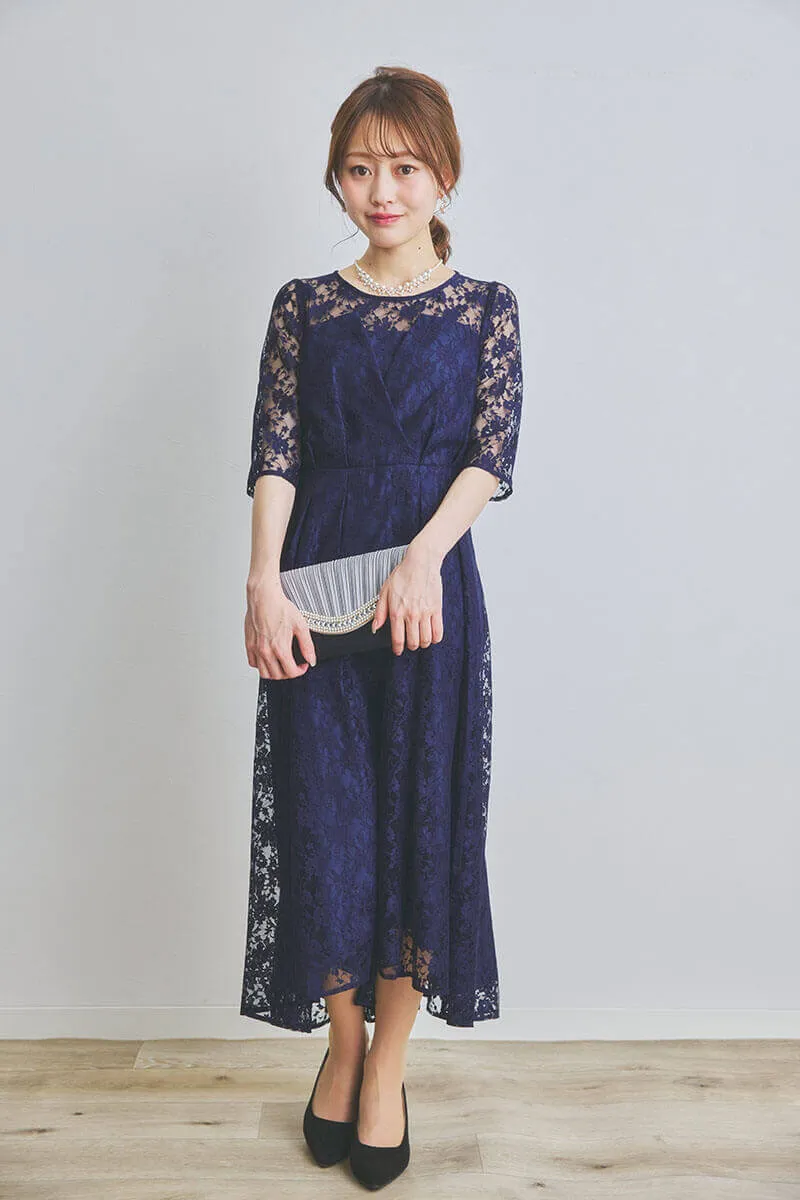 ネイビーの総レースフィッシュテールドレス