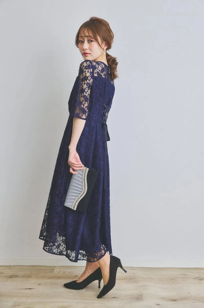 ネイビーの総レースフィッシュテールドレス