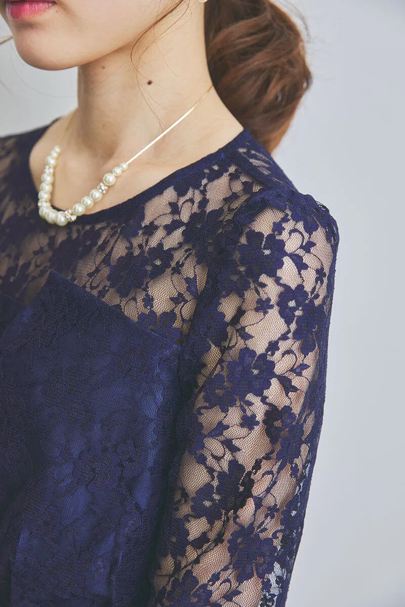 ネイビーの総レースフィッシュテールドレス