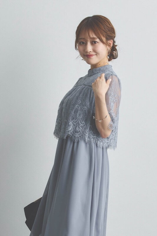 シルバーのメタルフラワーブレスレット