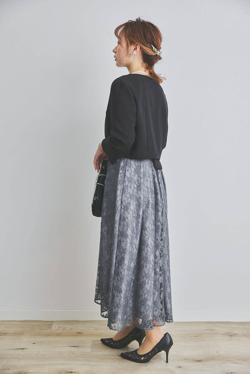 ブルーグレーの総レースフィッシュテールドレス