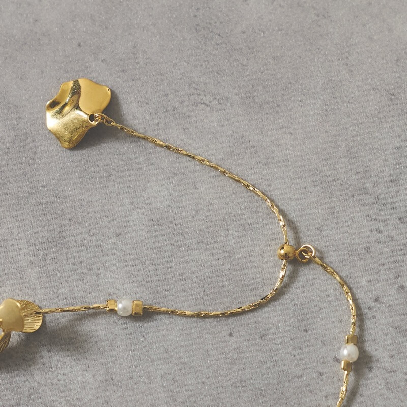 ゴールドメタルフラワーブレスレット