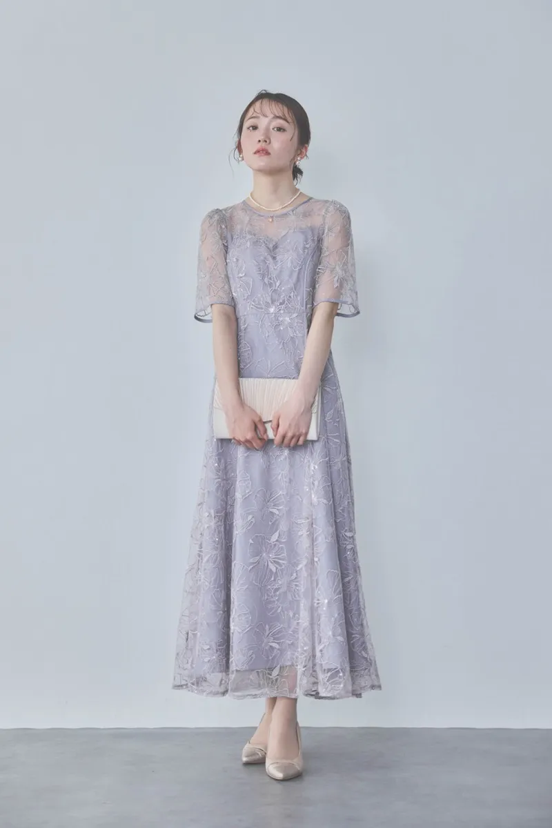 ラベンダーのビオラモチーフ刺繍ドレス