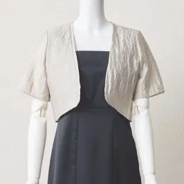 ベージュのヴィンテージボレロ