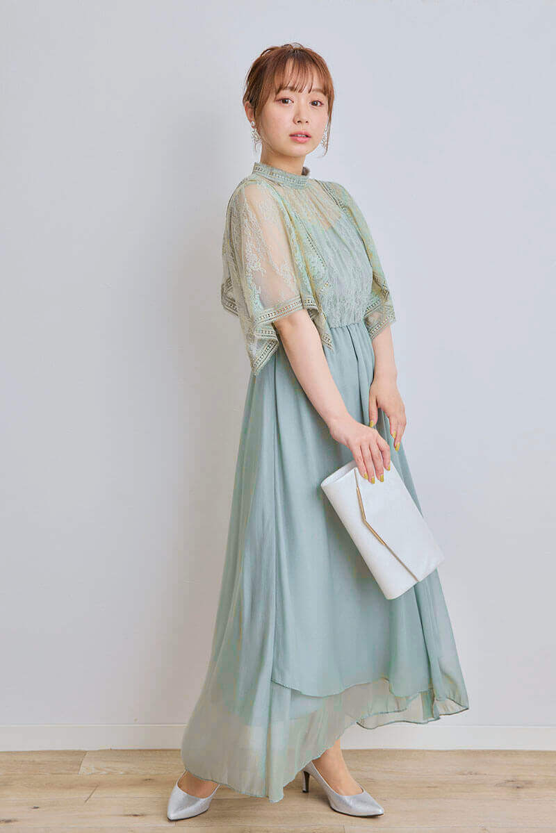 ライトグリーンのハンカチスリーブシフォンドレス