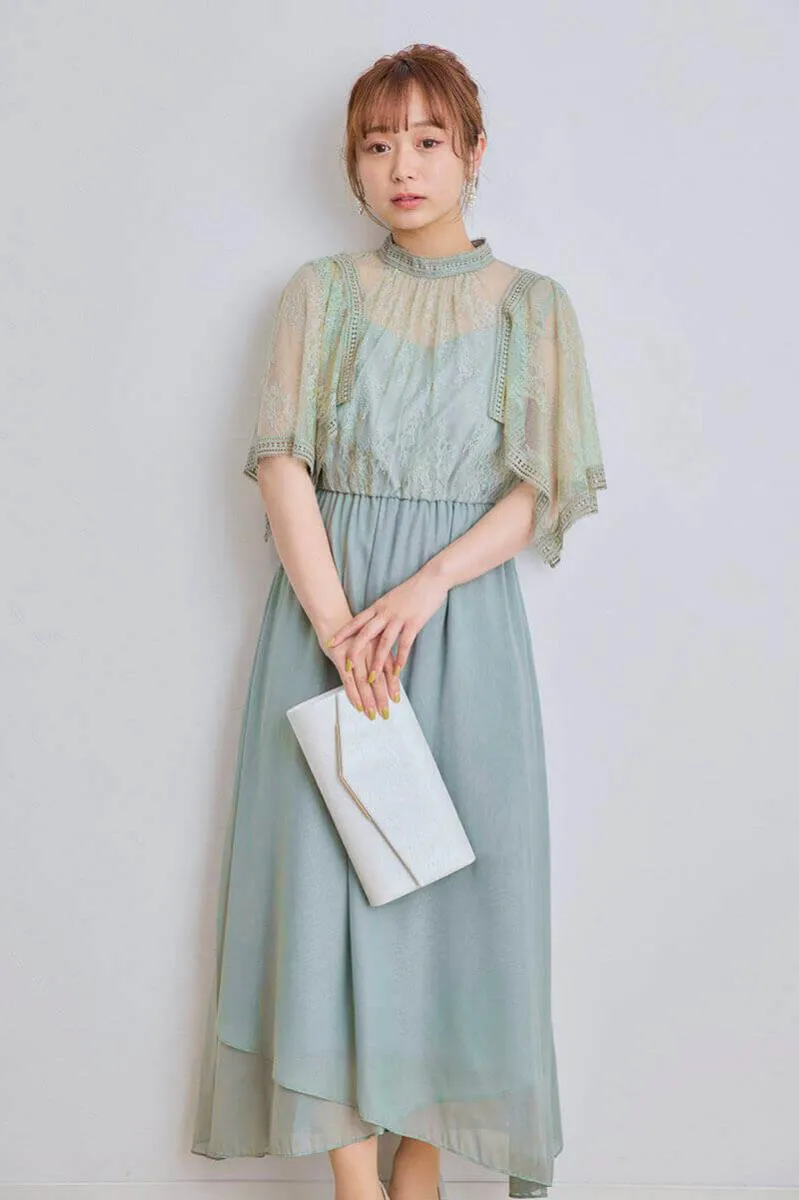 ライトグリーンのハンカチスリーブシフォンドレス