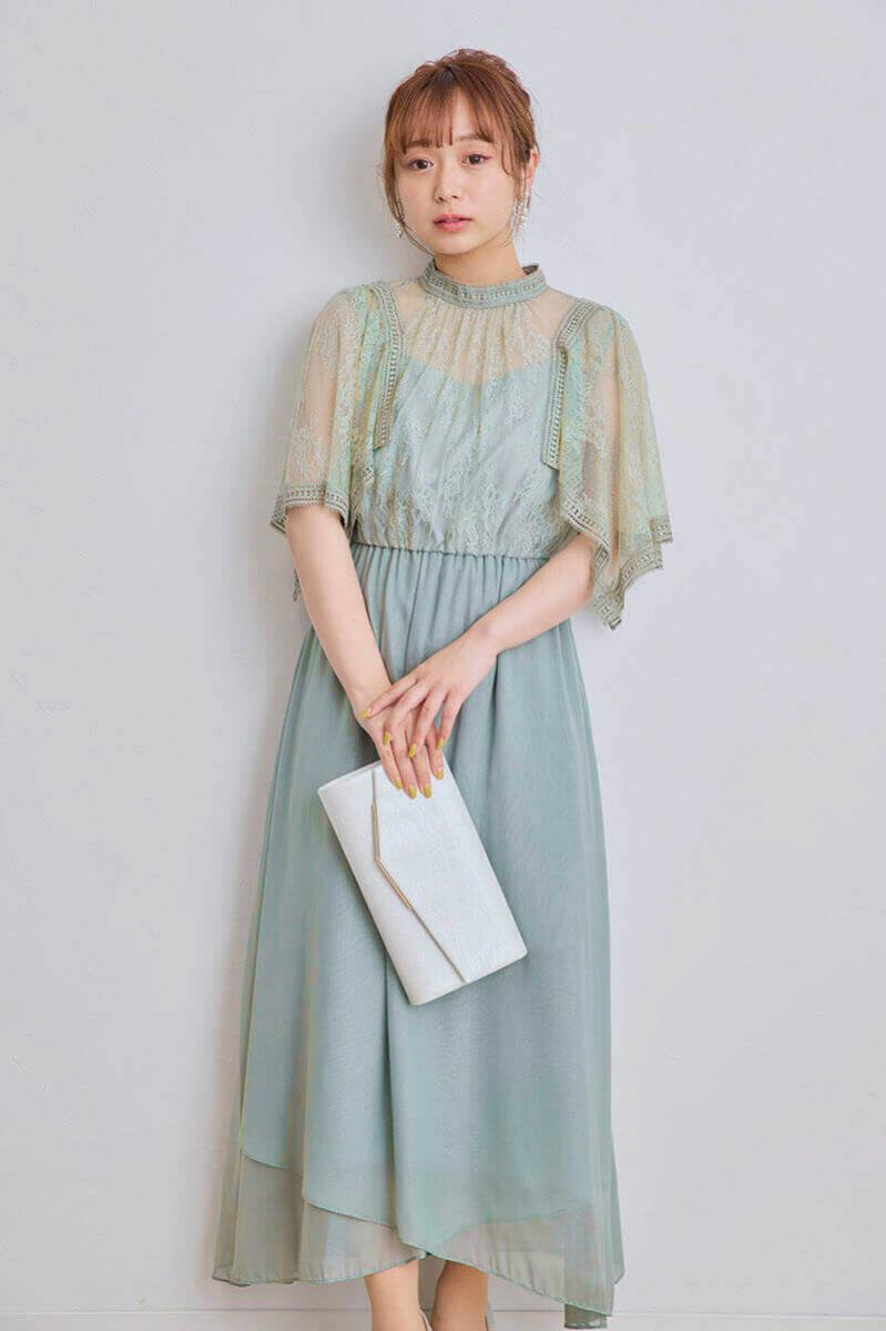 ライトグリーンのハンカチスリーブシフォンドレス