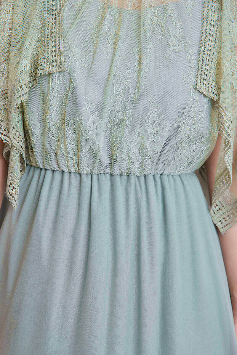 ライトグリーンのハンカチスリーブシフォンドレス