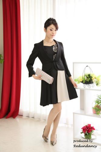 ブラックのジャケット風長袖ボレロ