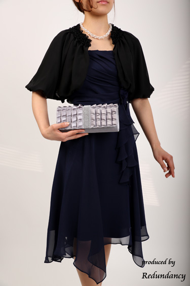 ホワイトビーズ編みこみショートネックレス