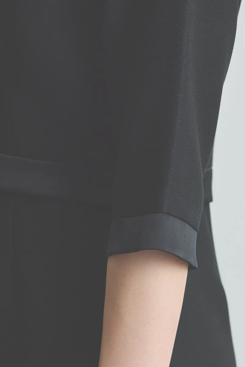 ブラックのエレガントフレア セレモニースーツセット