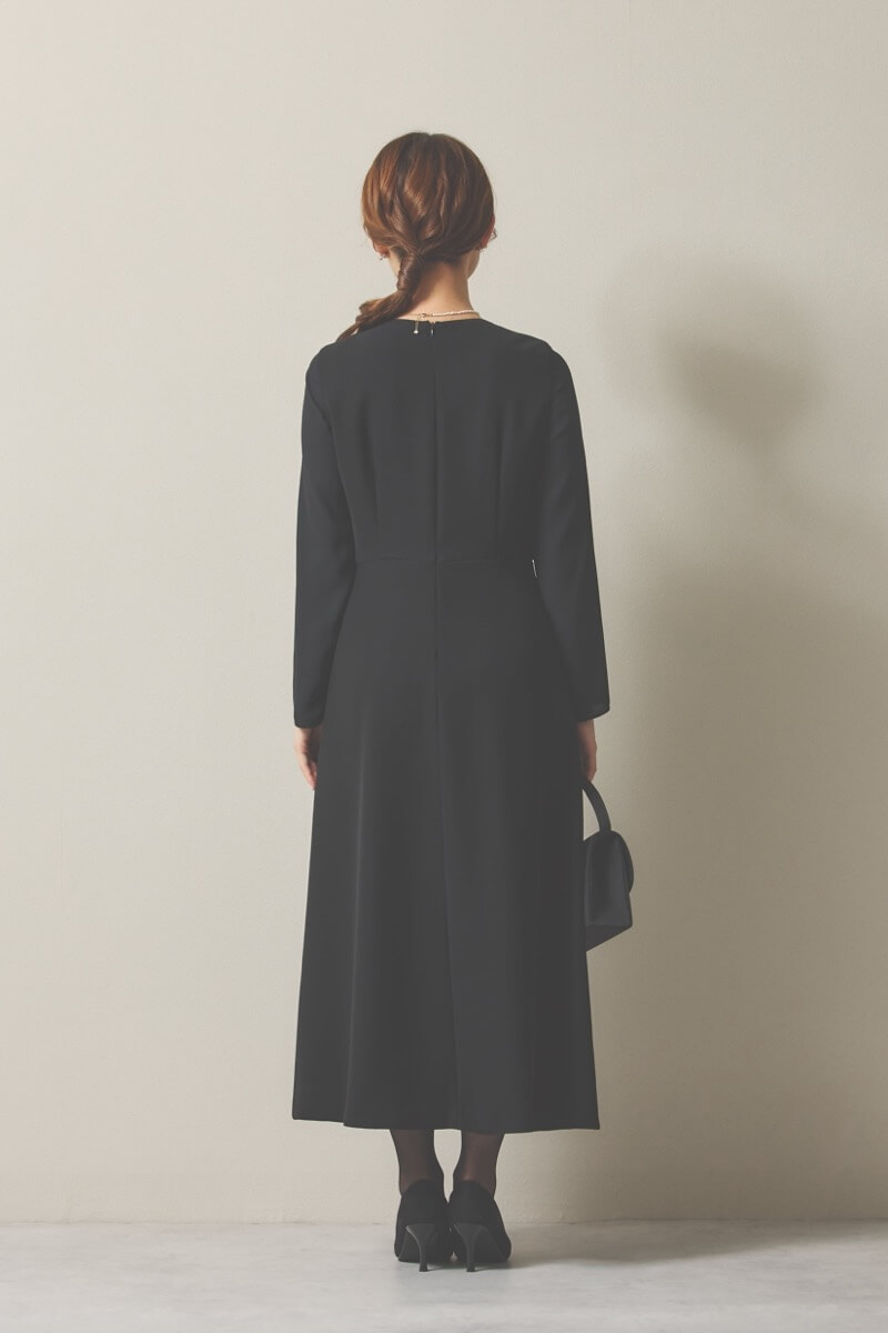 ブラックのフリル付きボレロセレモニースーツセット