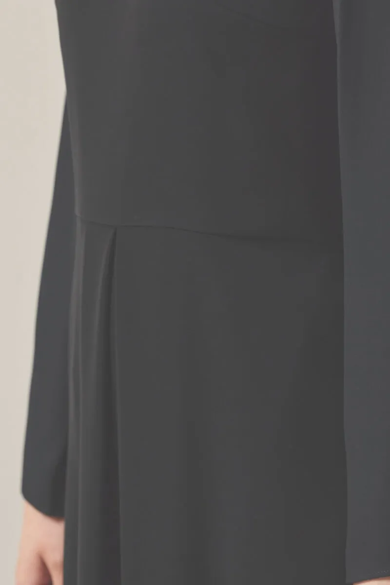 ブラックのフリル付きボレロセレモニースーツセット