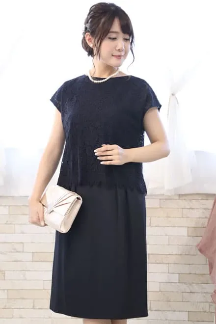 ネイビーのレーストップスセパレートドレス