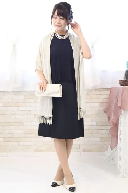 ネイビーのレーストップスセパレートドレス