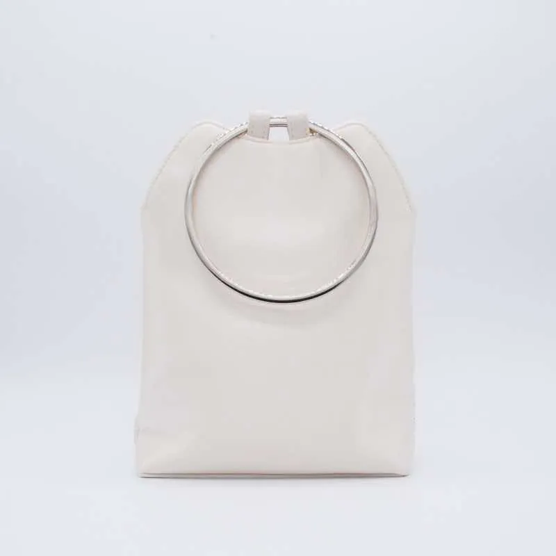 オフホワイトのフラワー刺繍のミニポシェット