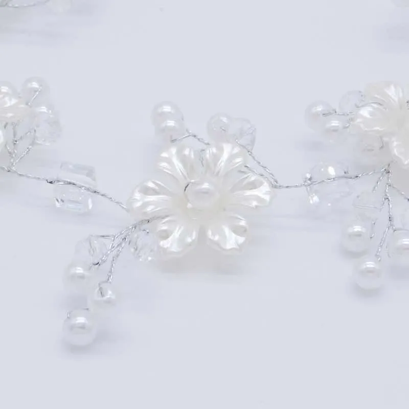 ホワイトフラワーのヘッドドレス