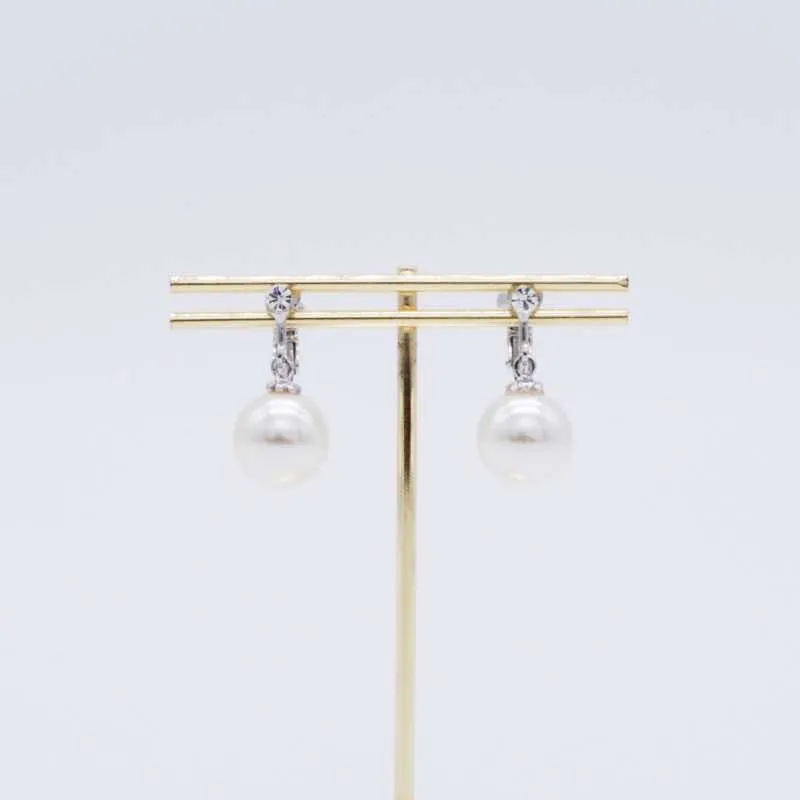 パールのスイングイヤリング