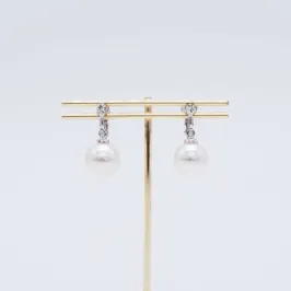 パールのスイングイヤリング