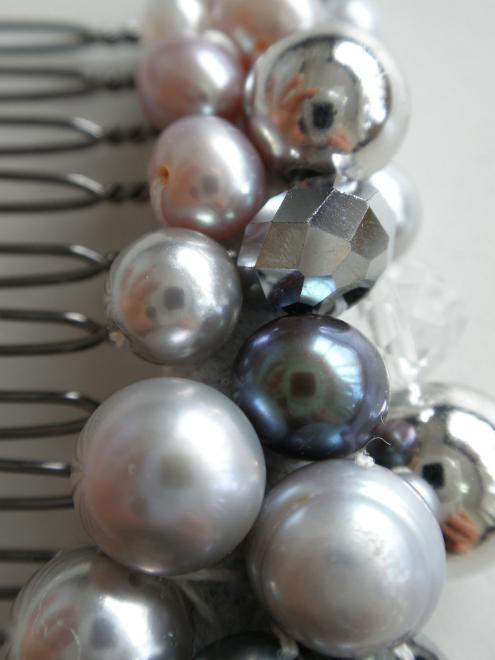 シルバーとグレーブルーのパールコーム 小2個セット