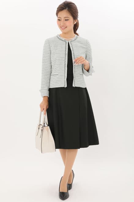 ブラックのフリンジ付きセレモニースーツセット