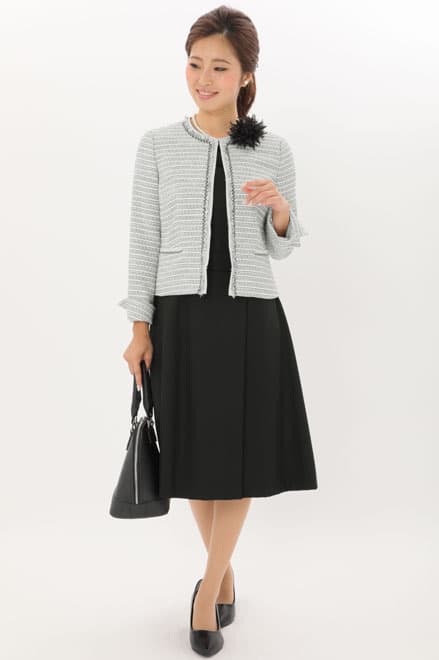 ブラックのフリンジ付きセレモニースーツセット