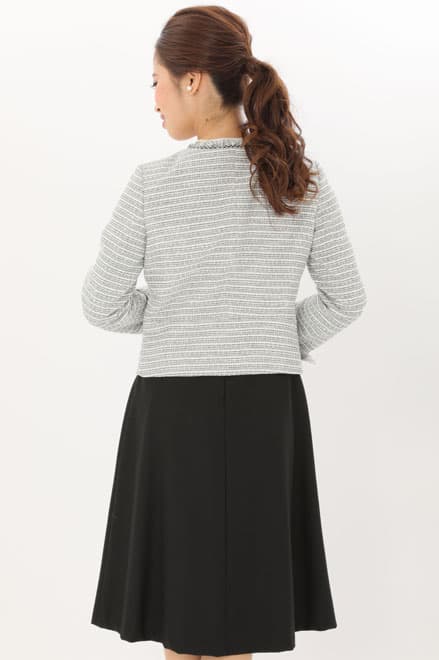 ブラックのフリンジ付きセレモニースーツセット