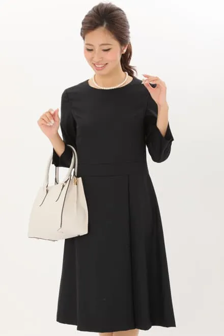 ブラックのフリンジ付きセレモニースーツセット