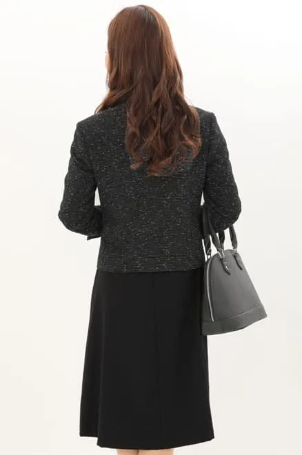 ブラックの七分袖ノーカラーツイードセレモニースーツセット