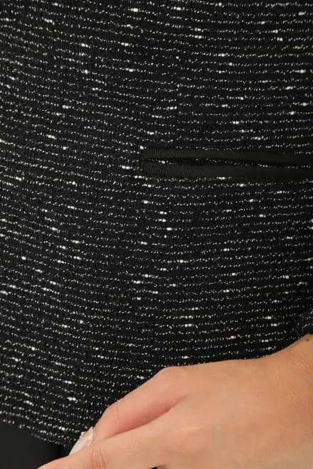 ブラックの七分袖ノーカラーツイードセレモニースーツセット