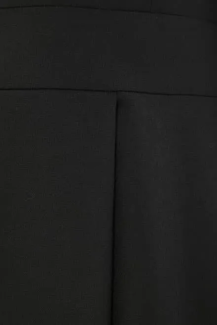 ブラックの七分袖ノーカラーツイードセレモニースーツセット