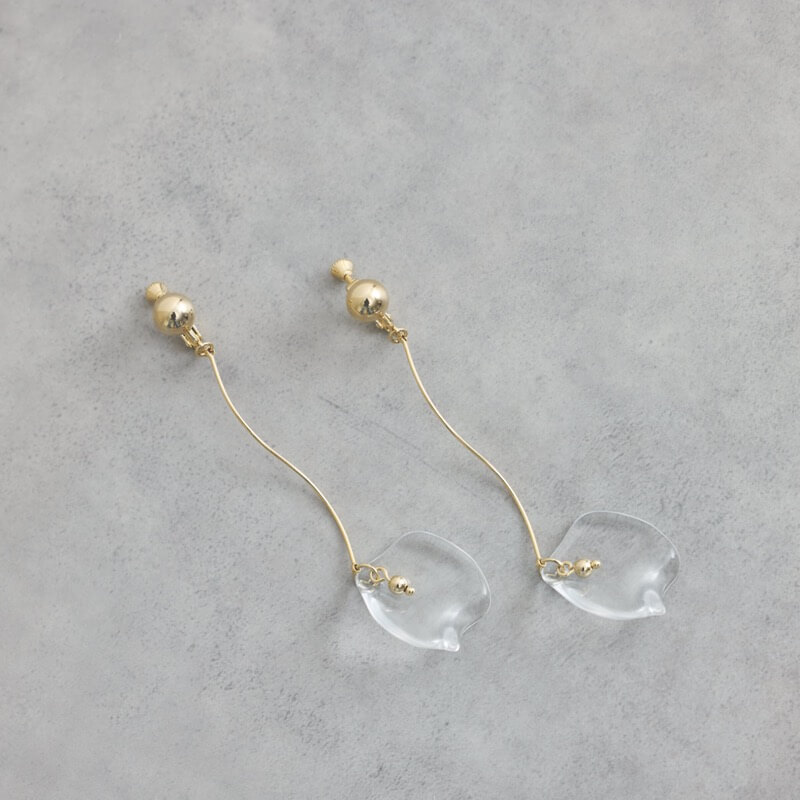 クリアフラワーイヤリング