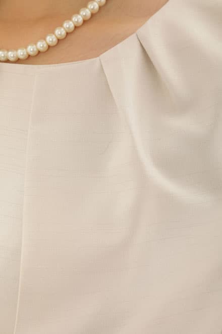 ライトベージュのシャンタンセレモニースーツセット