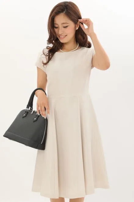 ライトベージュのシャンタンセレモニースーツセット