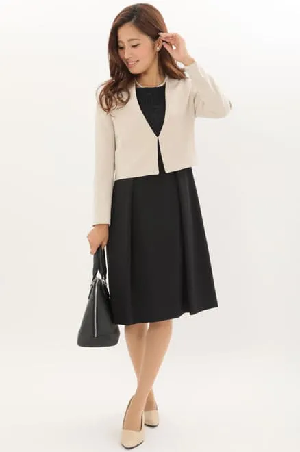 ネイビーのレース七分袖セレモニースーツセット