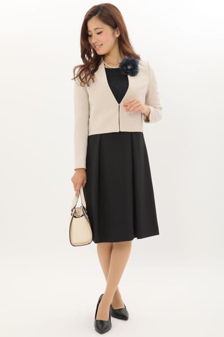 ネイビーのレース七分袖セレモニースーツセット