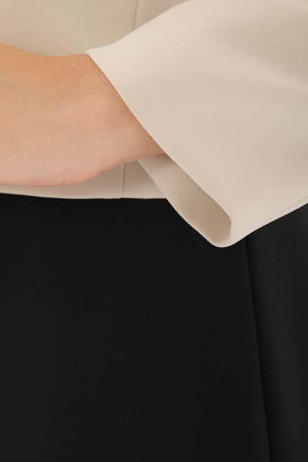 ネイビーのレース七分袖セレモニースーツセット