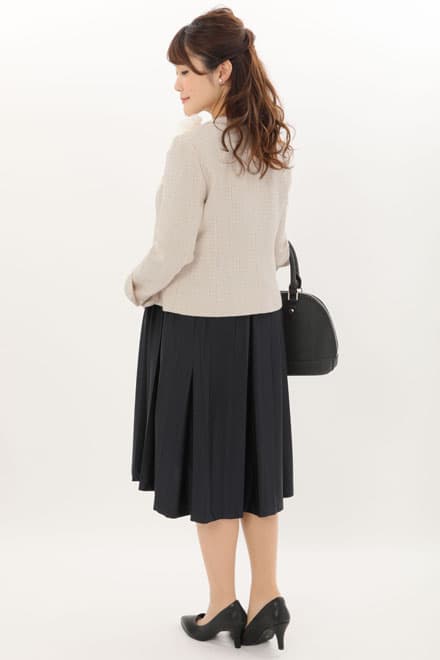 ネイビーのノースリーブプリーツセレモニースーツセット