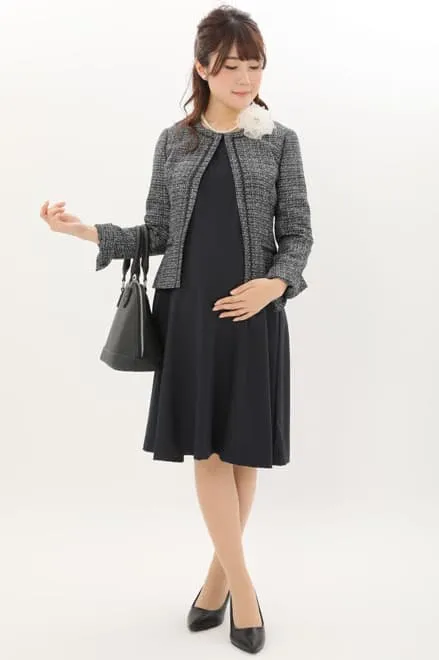 ネイビーの授乳口付きAラインセレモニースーツセット