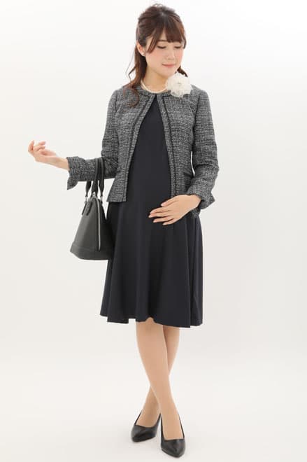 ネイビーの授乳口付きAラインセレモニースーツセット